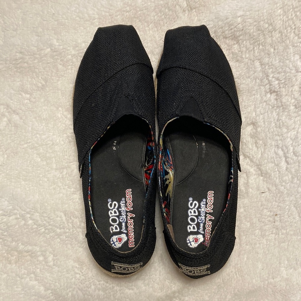 Bob’s (Skecher’s) Canvas Slip Ons Size 9